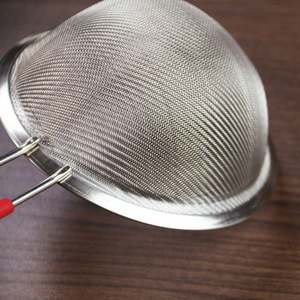 Outils de cuisine Sift'n Sieve en plastique à poignée en métal durable - Product Image 2