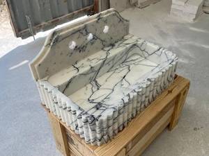 Vasque de salle de bain intégrée en marbre Arabescato de luxe, durable, avec façade cannelée, fabriquée à la main, en pierre naturelle polie/affinée - Product Image 5