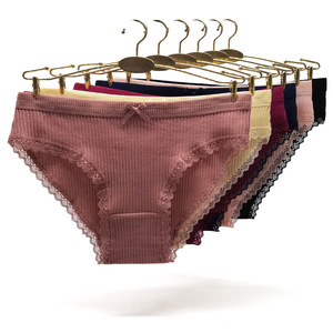 Braguitas de encaje sexy al por mayor para mujer, <span class=keywords><strong>ropa</strong></span> <span class=keywords><strong>interior</strong></span> de algodón acanalado sin costuras, bragas cómodas con lazo, lencería suave para mujer - Product Image 1