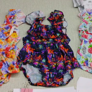 Özel Çiçek Baskılı Süt İpek Bebek Kıyafetleri Bebek Bambu Fırfırlı Kolsuz Balon Tulum Pijama - Product Image 1