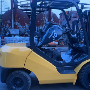 <b>Used</b> Komatsu Diesel Forklift 30 Original Imported Manual Transmission Cheap Price Good Quality Second-hand Forklift for Sale - Product Image 1