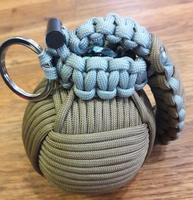 Porte-clés robuste en paracorde 550, kit de survie tactique, équipement d'urgence, breloque de sac tressée à la main pour la randonnée, le camping, cadeau