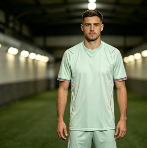 Maillot d'entraînement de <span class=keywords><strong>football</strong></span> pour homme 2026 en modal, manches courtes, brodé, respirant et doux, personnalisable avec logo et taille OEM disponibles - Product Image 2