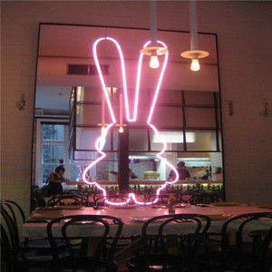 ลด 5% ป้ายไฟ LED ตัวอักษรนีออน สำหรับโฆษณาในร่มและกลางแจ้ง ใช้พลังงานแบตเตอรี่ ขนาดเล็ก กลาง ใหญ่ รับผลิตตามแบบ OEM พร้อมโลโก้ร้านค้า - Product Image 6