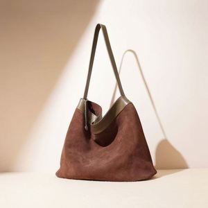 Sac à main de luxe pour femme en cuir de vache véritable et de mouton, sac bandoulière messager tendance été avec doublure en nylon - Product Image 3