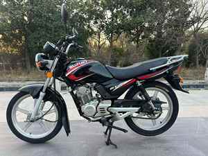Motocicleta de Calle <span class=keywords><strong>Suzuki</strong></span> GT125 de un Solo Cilindro, Refrigerada por Aire, 125cc - Product Image 4