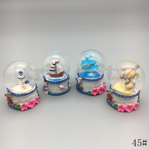 Souvenir Religioso Personalizzato OEM, Globo di Neve in Resina e Vetro 3D con Design di Cavalluccio Marino - Product Image 4