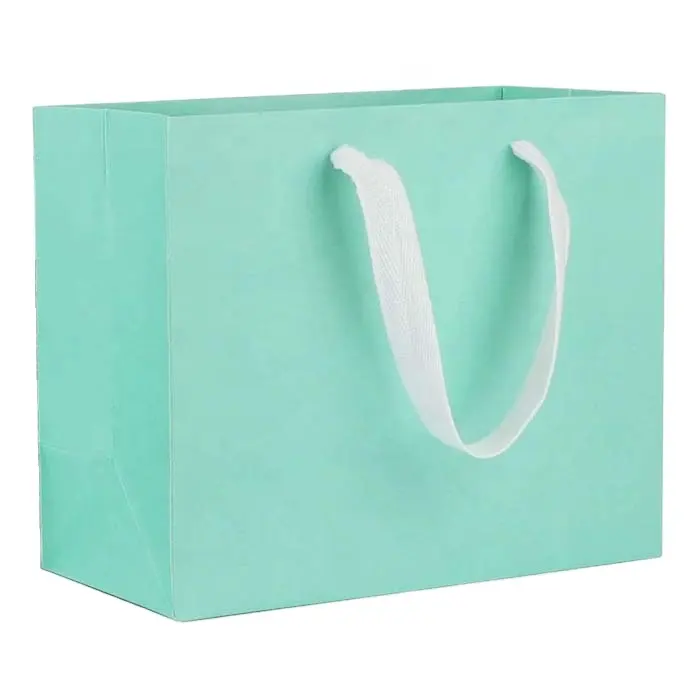 Özel baskı siyah lüks düğün deri hediyeler kağıt torbalar kendi logosu ile bebek duş iyilik kutusu için
