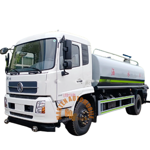 Sinotruck HOWO 6*4 20 cubes 20 M3 20000L 10T 10 tonnes <span class=keywords><strong>camion</strong></span> citerne d'eau <span class=keywords><strong>camion</strong></span> de suppression de poussière avec grand pistolet à brouillard arroseur - Product Image 3