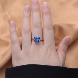 <span class=keywords><strong>Bague</strong></span> en <span class=keywords><strong>argent</strong></span> de luxe de haute qualité 925 bijoux en <span class=keywords><strong>argent</strong></span> Sterling plaqué or Rose coussin <span class=keywords><strong>saphir</strong></span> <span class=keywords><strong>bleu</strong></span> Zircon pierres précieuses bagues bijoux femmes - Product Image 3