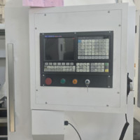 Torno CNC de Cama Plana CAK61125, 3000mm entre Centros, 1250mm de Giro, Control GSK para Mecanizado de Ejes Largos