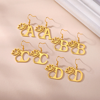 Boucles d'oreilles initiales en gros en acier inoxydable plaqué or 18 carats, motif fleur de lotus, pour femme, avec pendentif lettre ajouré, bijoux