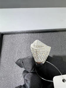 แหวนเพชรโมอิสซาไนต์ VVS เงินแท้ ดีไซน์วินเทจ ประดับเพชรแบบ Pave Setting สำหรับทั้งชายและหญิง - Product Image 5