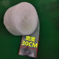 Sacs en polyéthylène à bulles transparents thermoscellables personnalisés durables sur rouleau pour l'emballage et l'expédition d'objets fragiles