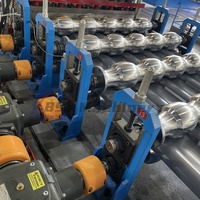 Máquina perfiladora de paneles metálicos para techos de tejas esmaltadas con desbobinador hidráulico controlado por PLC BSY, motor, bomba, rodamientos y engranajes