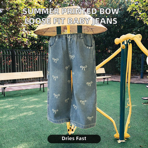 Pantalon bébé en denim évasé à imprimé intégral, style coréen, nouvelle collection été 2025, coupe ample, séchage rapide, modèle PDD2186, logo sur le col, personnalisable OEM - Product Image 2