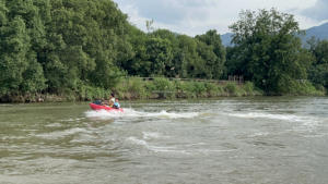 Mini bateau <span class=keywords><strong>de</strong></span> <span class=keywords><strong>jet</strong></span> <span class=keywords><strong>ski</strong></span> électrique pour les sports <span class=keywords><strong>de</strong></span> loisirs pour le <span class=keywords><strong>club</strong></span> aquatique <span class=keywords><strong>de</strong></span> pêche et la dérive <span class=keywords><strong>de</strong></span> cours d'eau en fibre <span class=keywords><strong>de</strong></span> verre durable - Product Image 6