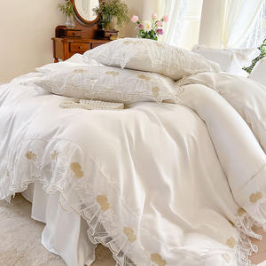 Set di Biancheria da Letto <span class=keywords><strong>in</strong></span> <span class=keywords><strong>Seta</strong></span> con Bordo <span class=keywords><strong>in</strong></span> Pizzo Francese, <span class=keywords><strong>Copripiumino</strong></span> <span class=keywords><strong>in</strong></span> <span class=keywords><strong>Seta</strong></span> a Doppio Lato, Set da 4 Pezzi - Product Image 2