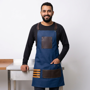 Tablier de coiffeur professionnel robuste en jean bleu avec accents en cuir et bretelles croisées, capes et tabliers de barbier - Product Image 6