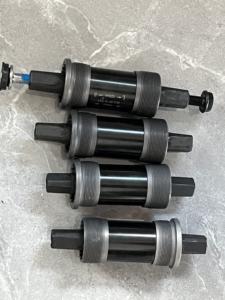 Pédalier de VTT carré BB68 essieu fileté avec <span class=keywords><strong>roue</strong></span> arrière de vélo BB68x113/120/122.5/126mm pour la conduite en montagne - Product Image 3