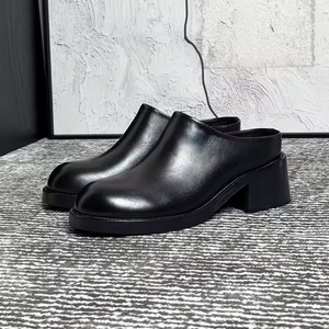 Mules à <span class=keywords><strong>talon</strong></span> épais décontractées personnalisées Xinzirain, bout rond, cuir véritable, hauteur de <span class=keywords><strong>talon</strong></span> de 6 cm, sabots pour femmes et hommes - Product Image 4