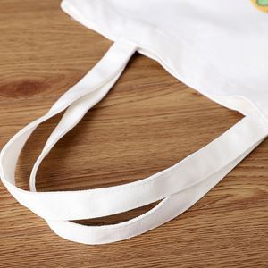 Bolsa de tela reutilizable con logotipo personalizado, estampada, diseño de bolso de hombro de algodón para mujer, con asa de tela. - Product Image 5