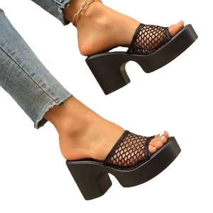 <span class=keywords><strong>Sandales</strong></span> <span class=keywords><strong>mules</strong></span> noires en maille pour femmes, vente en gros d'usine - Talons carrés épais à bout ouvert, à enfiler, décontractées, pour soirée - Product Image 5
