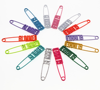 Les épingles de sûreté décoratives de tête de lettre de conception, broches épingles de sûreté pour couvertures écharpes pull