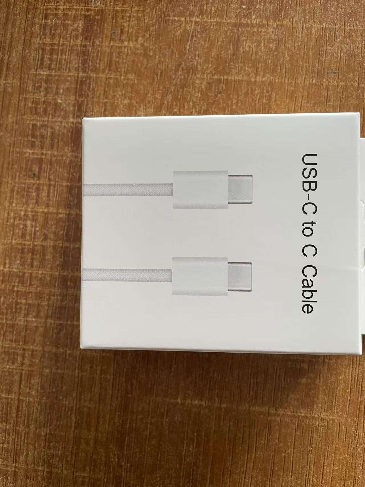 C à C pour l'iphone 15-16 avec la boîte