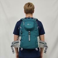 Sac à dos multifonctionnel en polyester imperméable avec port de charge USB, capacité 30-40L, design léger pour usage quotidien et voyage
