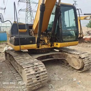 ผลิตในญี่ปุ่น รถขุดตีนตะขาบแท้รุ่น Cat 320 มือสอง ขนาด 20 ตัน รถขุดตีนตะขาบ Caterpillar Cat 320D 320D2 มือสอง - Product Image 3