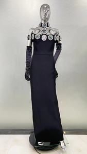 ชุดเดรสแฟชั่นหรูหราประดับคริสตัล สายคล้องคอ โชว์หลัง ทรงเข้ารูป ยืดหยุ่น ป้องกันไฟฟ้าสถิต เหมาะสำหรับงานปาร์ตี้และงานกลางคืน - Product Image 4