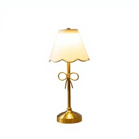 Lampe de table LED moderne avec abat-jour en tissu américain, interrupteur tactile, éclairage d'ambiance, base en métal de luxe pour hôtel et restaurant