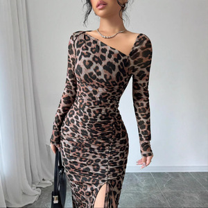 Abito da donna sexy a maniche lunghe con stampa leopardata, girocollo, a vita alta e vestibilità slim, stile europeo-americano, per il nuovo mercato transfrontaliero - Product Image 1