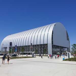 สนามกีฬาในร่มที่มีสไตล์ทันสมัยและโครงสร้างเหล็กสำเร็จรูปน้ำหนักเบา ออกแบบมาเพื่อเล่นบาสเกตบอลและแบดมินตัน - Product Image 3