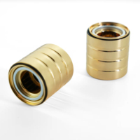 Tapa magnética de aluminio y plástico metalizada fácil de abrir con revestimiento UV plateado de cuello personalizado de 15mm para botellas de perfume