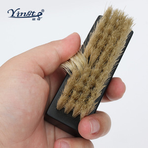 Cepillo para zapatos Yinste de pelo de cerdo con mango negro para limpiar y pulir zapatos - Product Image 3