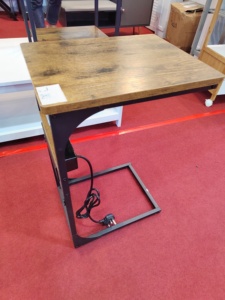 طاولة قهوة معدنية مدمجة بشريط طاقة على شكل C مع إطار عتيق مع محطة شحن مع منفذ USB - Product Image 5