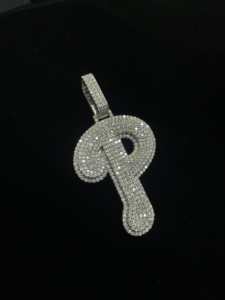 Exquisito Colgante de Letra con Diamante en Forma de P, con Diamante de Corte de Precisión, Joyería de Lujo en Oferta para un Regalo Sofisticado o a la Moda - Product Image 6