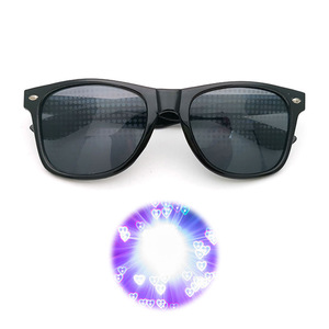 <span class=keywords><strong>Lunettes</strong></span> de soleil adultes transfrontalières Medding <span class=keywords><strong>lunettes</strong></span> optiques à effets spéciaux avec feux d'artifice d'amour de diffraction pour spectacle de lumière de danse - Product Image 4