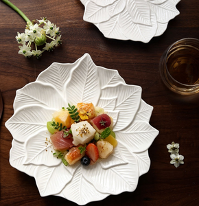 Wholesale 3D Embossed Leaf Shaped Ceramic Plates, Pure White Irregular Dinnerware Bulk Custom Logo for Wedding & Hotel Banquet - Product Image 1