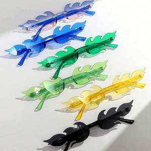 Gafas de Sol Divertidas al por Mayor, Personalizadas, Coloridas, Promocionales, para Fiestas, sin Montura, Estilo Punk, con Llamas, para Hombre y Mujer - Product Image 2