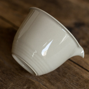 Tasse de partage en céramique émaillée style rétro chinois, en bois de frêne, pour la préparation et la distribution du thé, idéale pour la maison et le thé de l'après-midi - Product Image 2