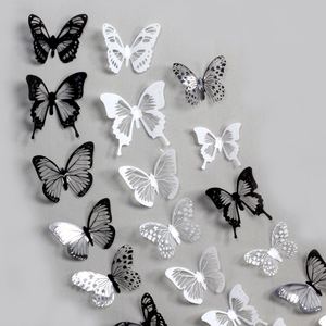 18 Piezas de Mariposas 3D Blancas y Negras, Adhesivos de Pared Huecos de PVC, Adhesivos Creativos para Decoración del Hogar y Fotografía - Product Image 1
