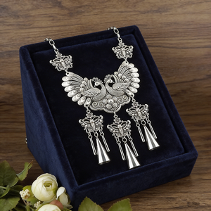 قلادة مياو الفضية المزدوجة على شكل طاووس للجنسين، قلادة همونغ عرقية مميزة بتصميم ياقة وشاح، مزينة بشرابات على شكل فراشة ومخروطية، هدية بوهيمية عتيقة - Product Image 6