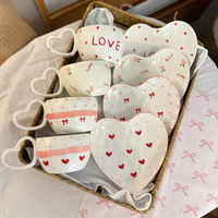 FENN - Juego de Tazas de Café de Cerámica Hechas a Mano al por Mayor, 280 ml, con Platos en Forma de Corazón, Tazas de Porcelana y Platillos para Regalo
