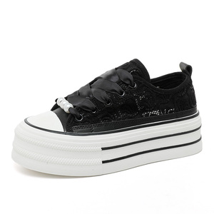 Chaussures plates décontractées LYKU 2026 pour femmes, à lacets, antidérapantes, printemps-été-automne, pour la marche en extérieur, design polyvalent, ajourées et respirantes - Product Image 5