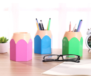 Оптовая продажа, персонализированная цветная симпатичная пластиковая подставка для ручек, каваи шестигранный стол, Гигантский Большой держатель для ручек в форме карандаша для школьников - Product Image 5