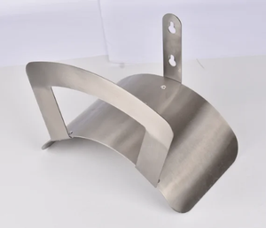 Appendiabiti in metallo resistente per uso interno ed esterno - Product Image 1