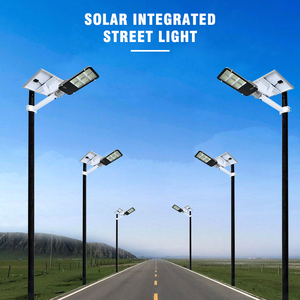 Tageslicht-Alarm 6000K Solarleuchte Aluminiumlegierung Lampenkörper Solarbetriebene 200W Straßenlaterne für Straßen- und Gartennutzung - Product Image 2